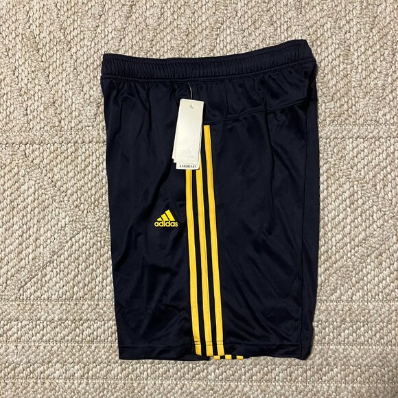 NWT adidas Men’s Active Short - Medium - Picture 3 of 4